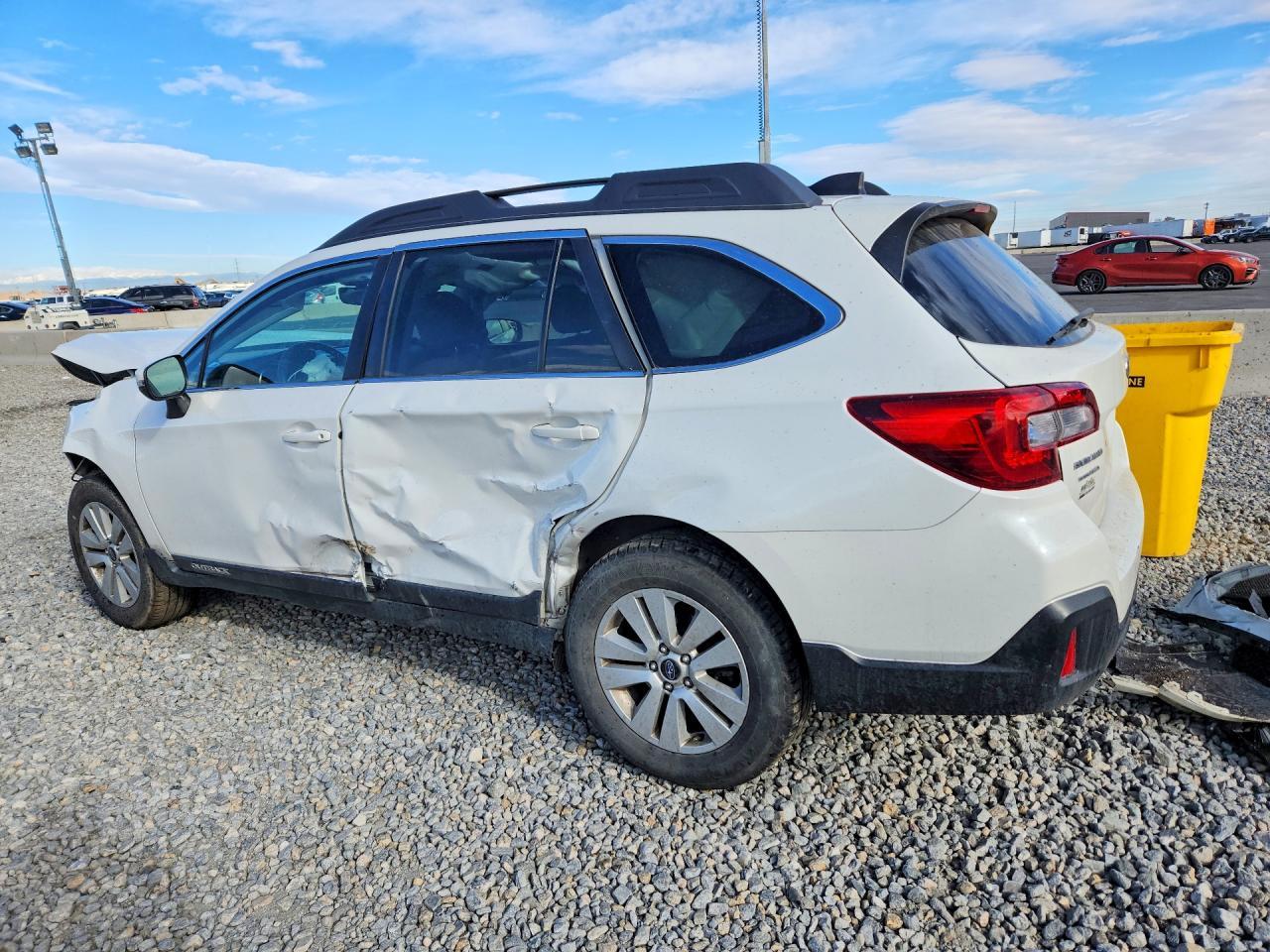 2019 Subaru Outback 2.5I Premium - zdjęcie 2