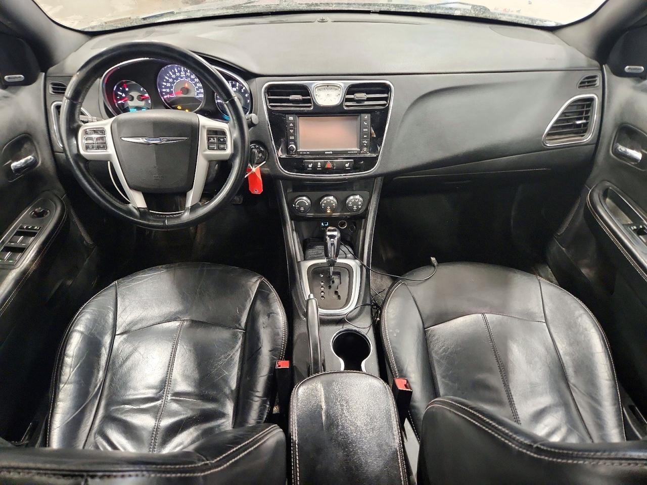 2013 Chrysler 200 Limited - zdjęcie 8