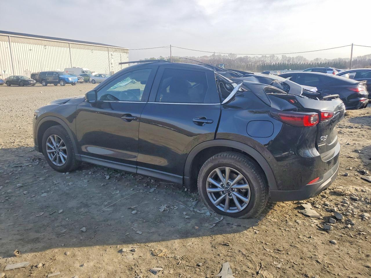 2023 Mazda Cx-5 Preferred - zdjęcie 2
