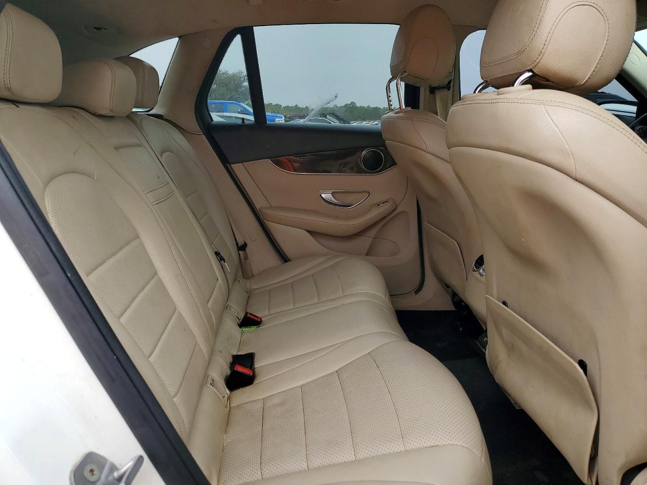 2019 Mercedes-Benz Glc 300 - zdjęcie 11