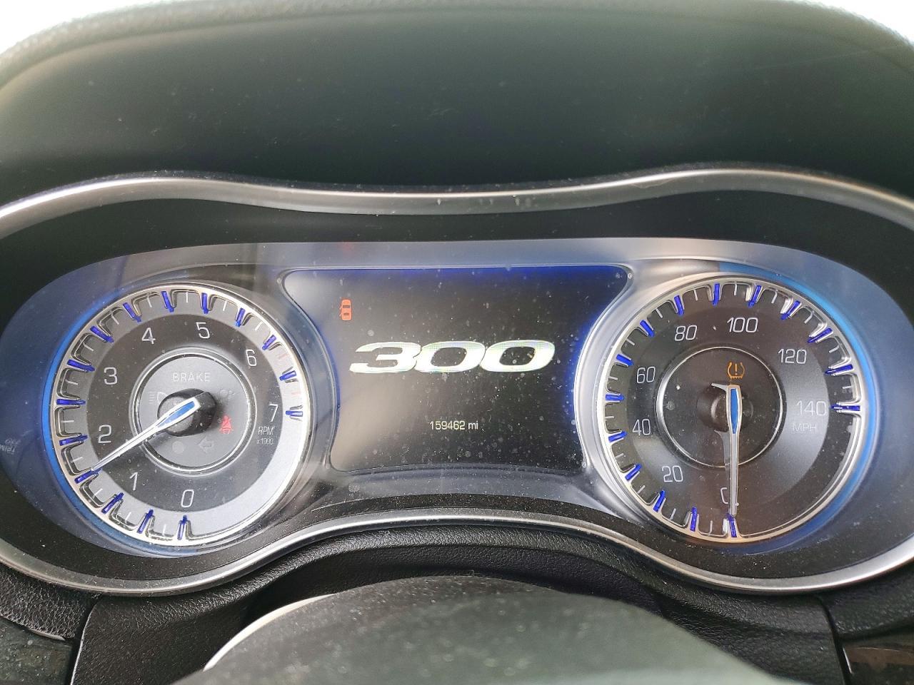 2016 Chrysler 300C - zdjęcie 9