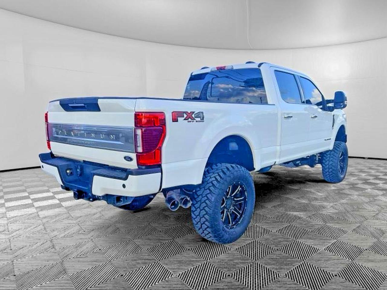 2022 Ford F250 Super Duty - zdjęcie 4