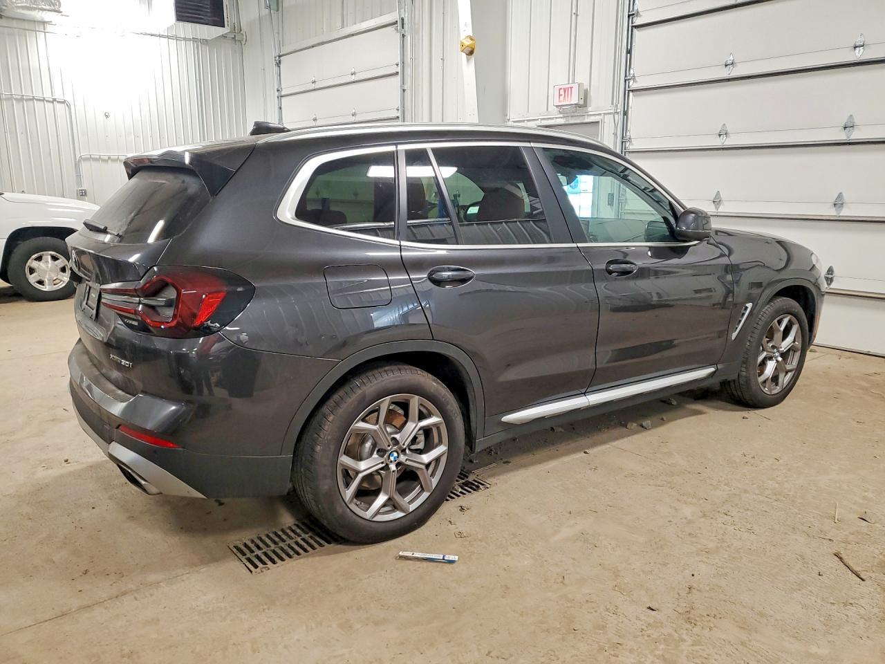 2023 BMW X3 xDrive30I - zdjęcie 3