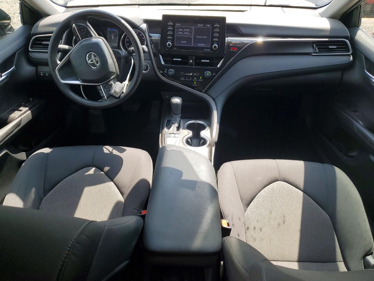 2024 Toyota Camry Le - zdjęcie 8