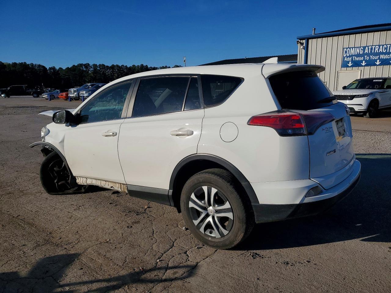2017 Toyota Rav4 Le - zdjęcie 2