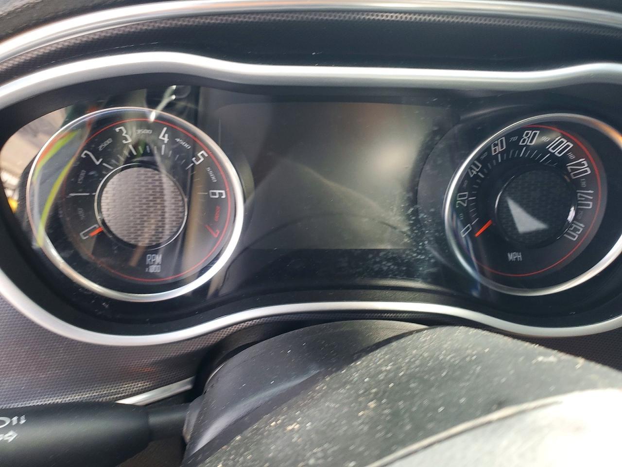 2017 Dodge Challenger Sxt - zdjęcie 9