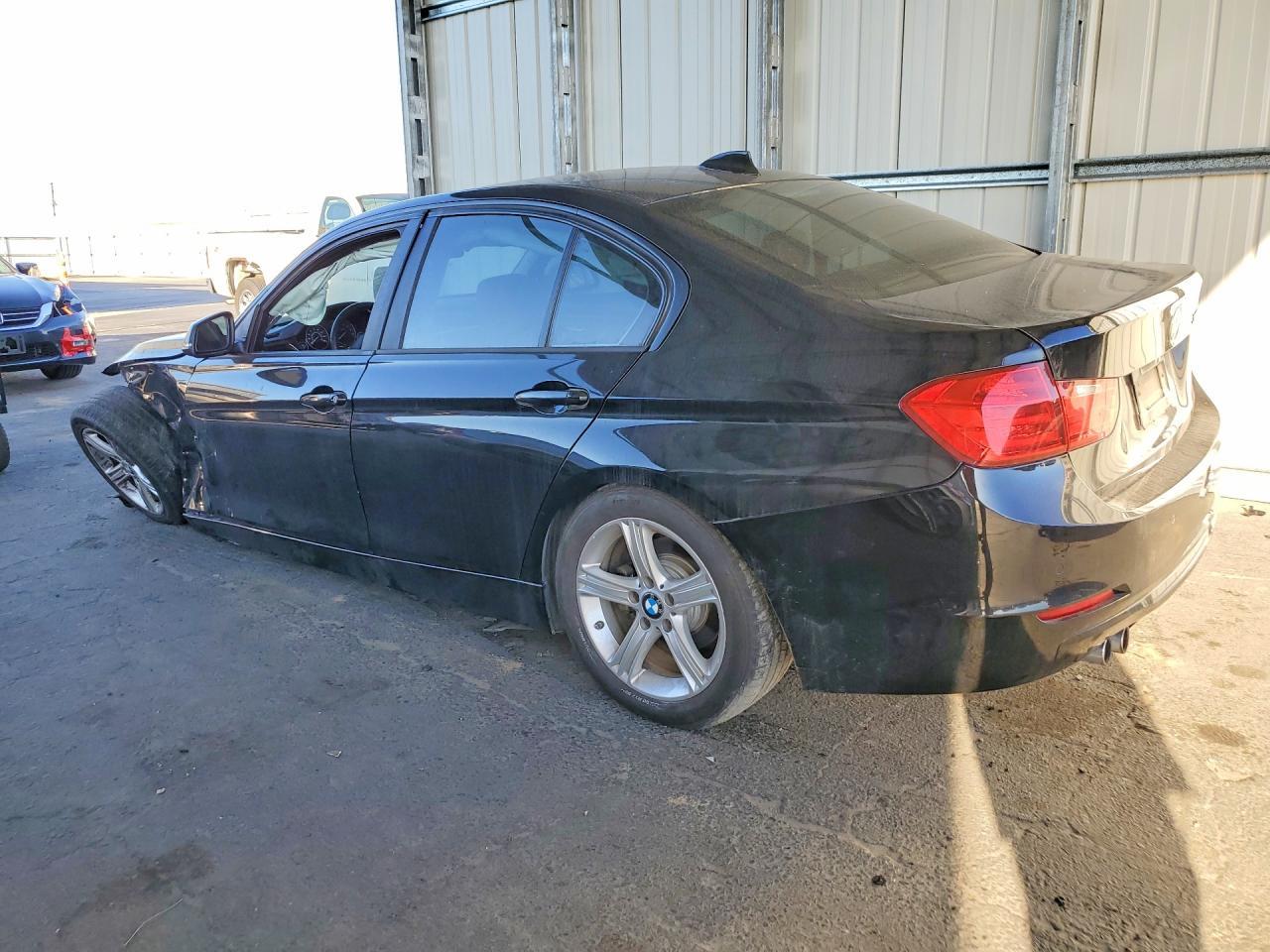 2015 BMW 328 I - zdjęcie 2