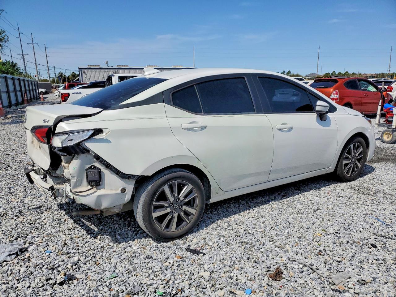2020 Nissan Versa Sv - zdjęcie 3