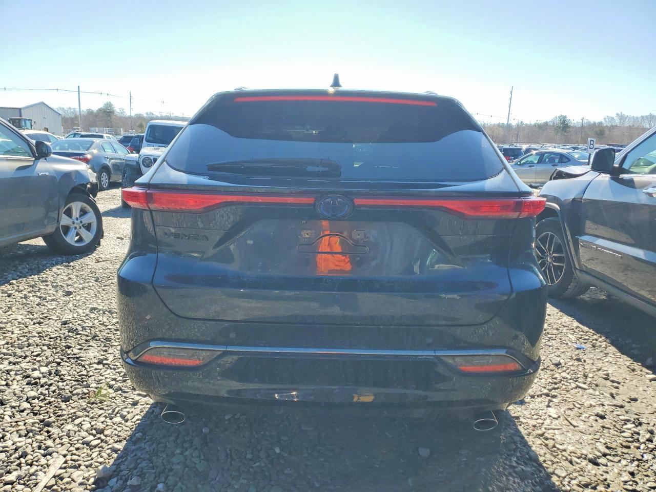 2023 Toyota Venza Nightshade Edition - zdjęcie 6