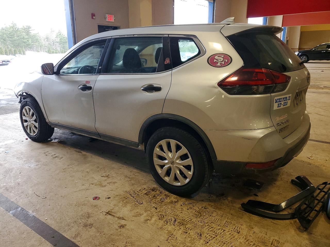 2018 Nissan Rogue S - zdjęcie 2