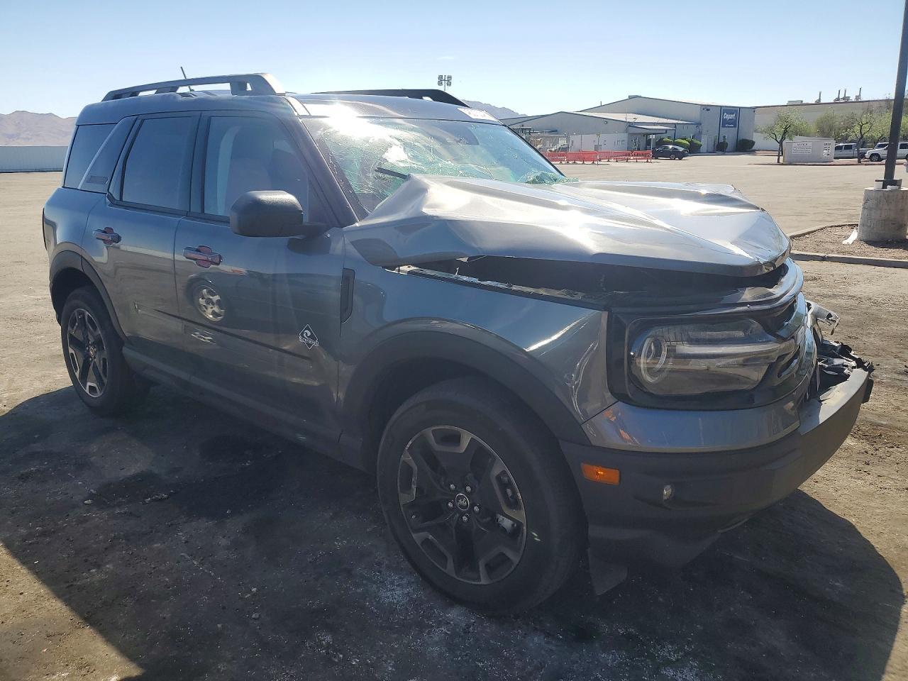2024 Ford Bronco Sport Outer Banks - zdjęcie 4