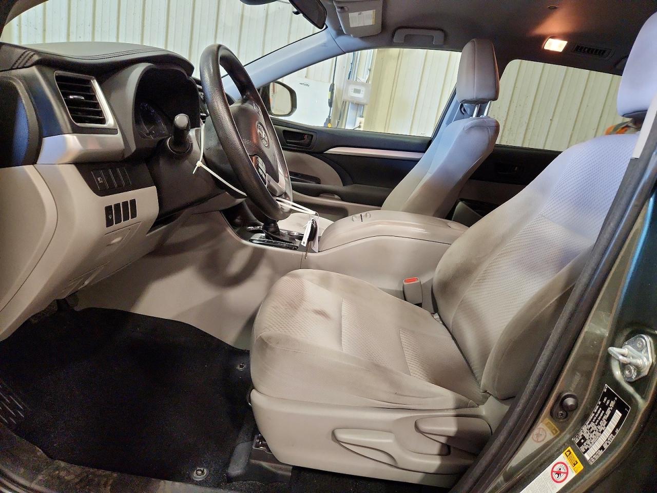 2017 Toyota Highlander Le - zdjęcie 7