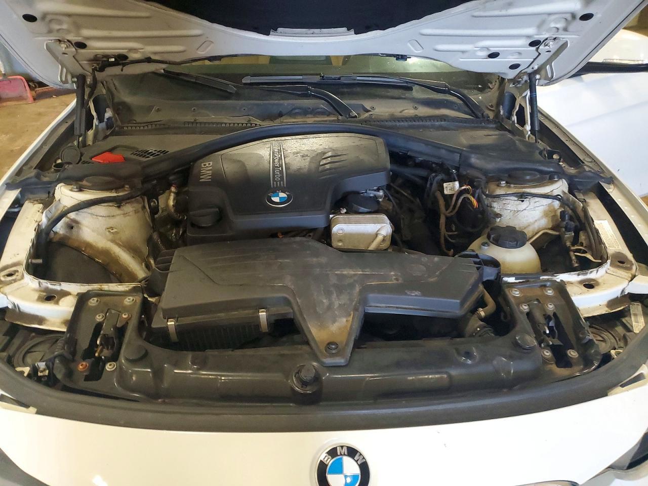 2013 BMW 320 I xDrive - zdjęcie 11