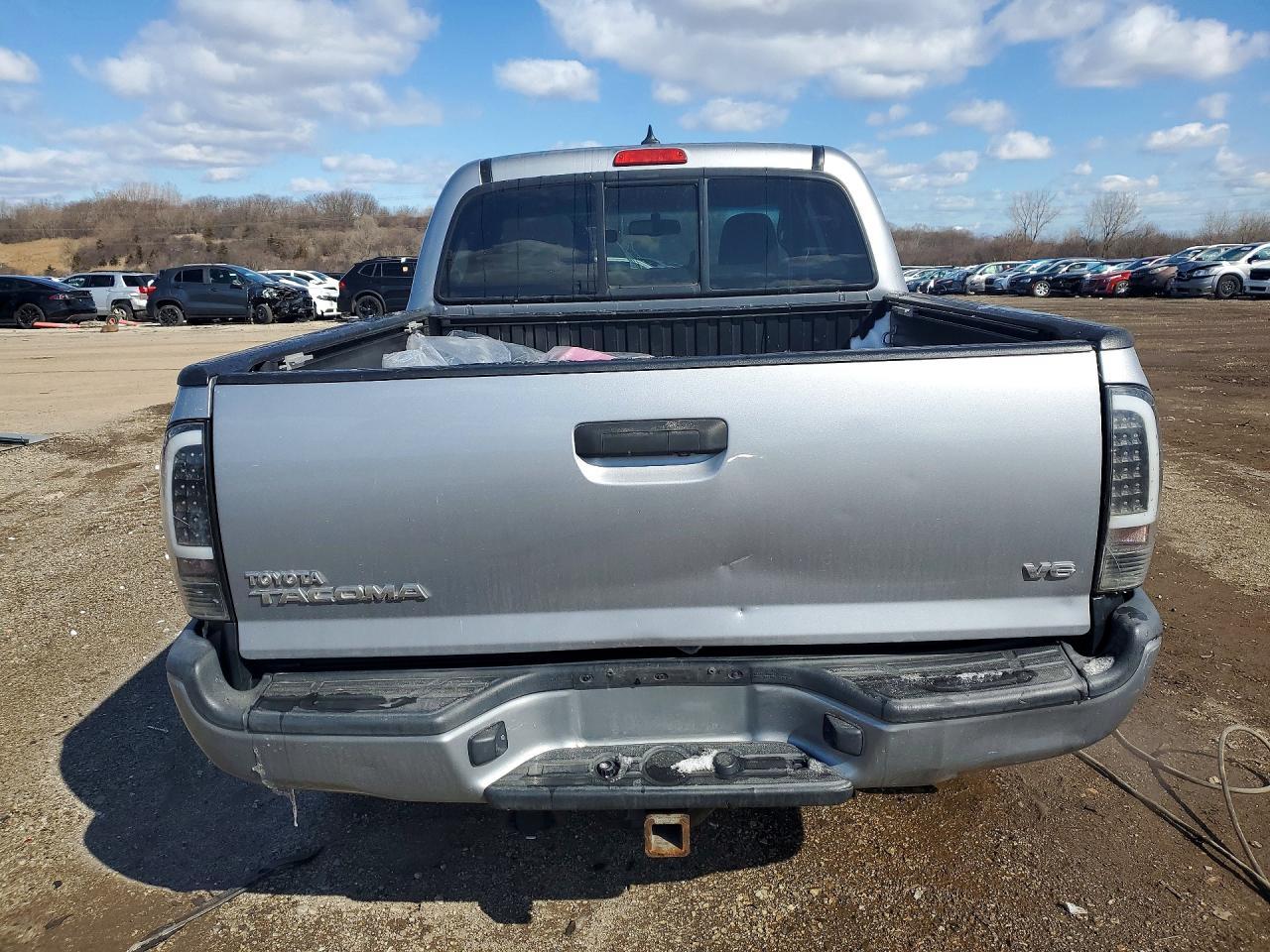 2015 Toyota Tacoma V6 - zdjęcie 6