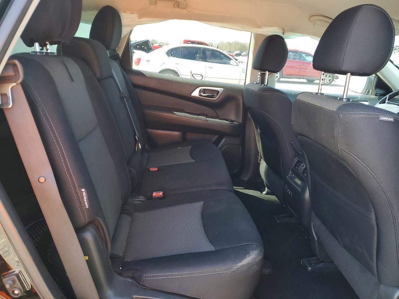 2019 Nissan Pathfinder Sv - zdjęcie 11