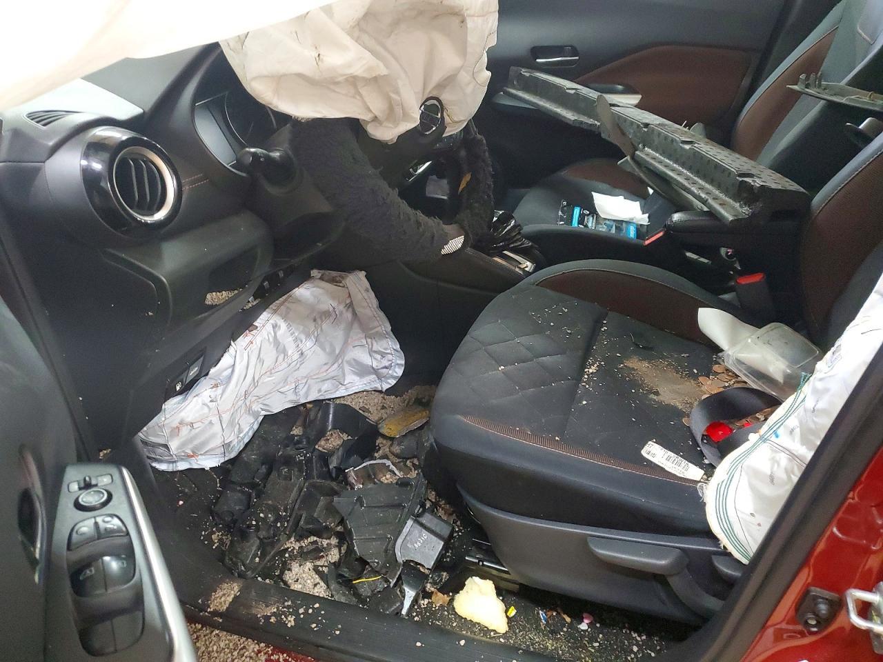 2020 Nissan Kicks Sr - zdjęcie 7