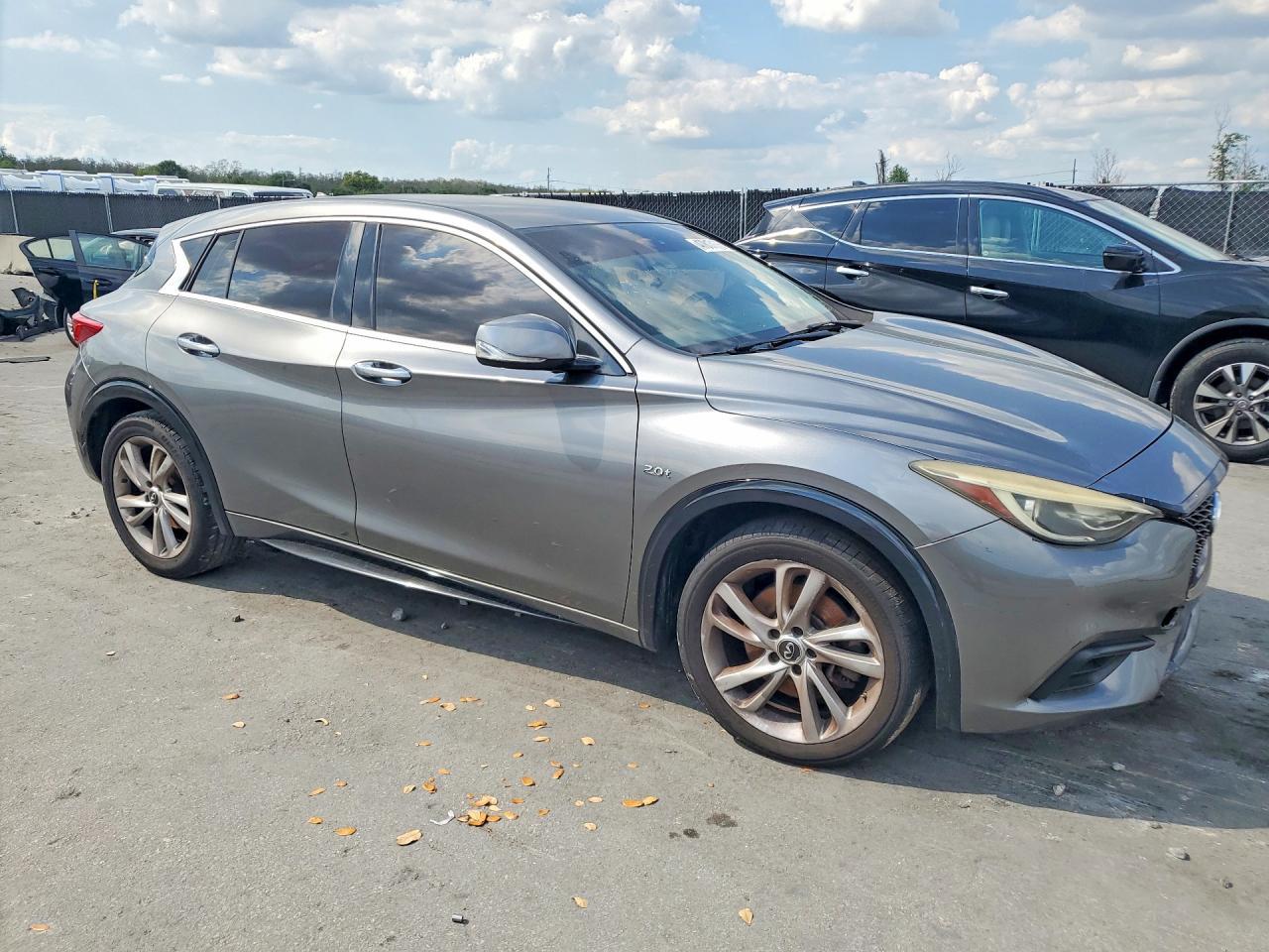 2017 Infiniti Qx30 Base - zdjęcie 4