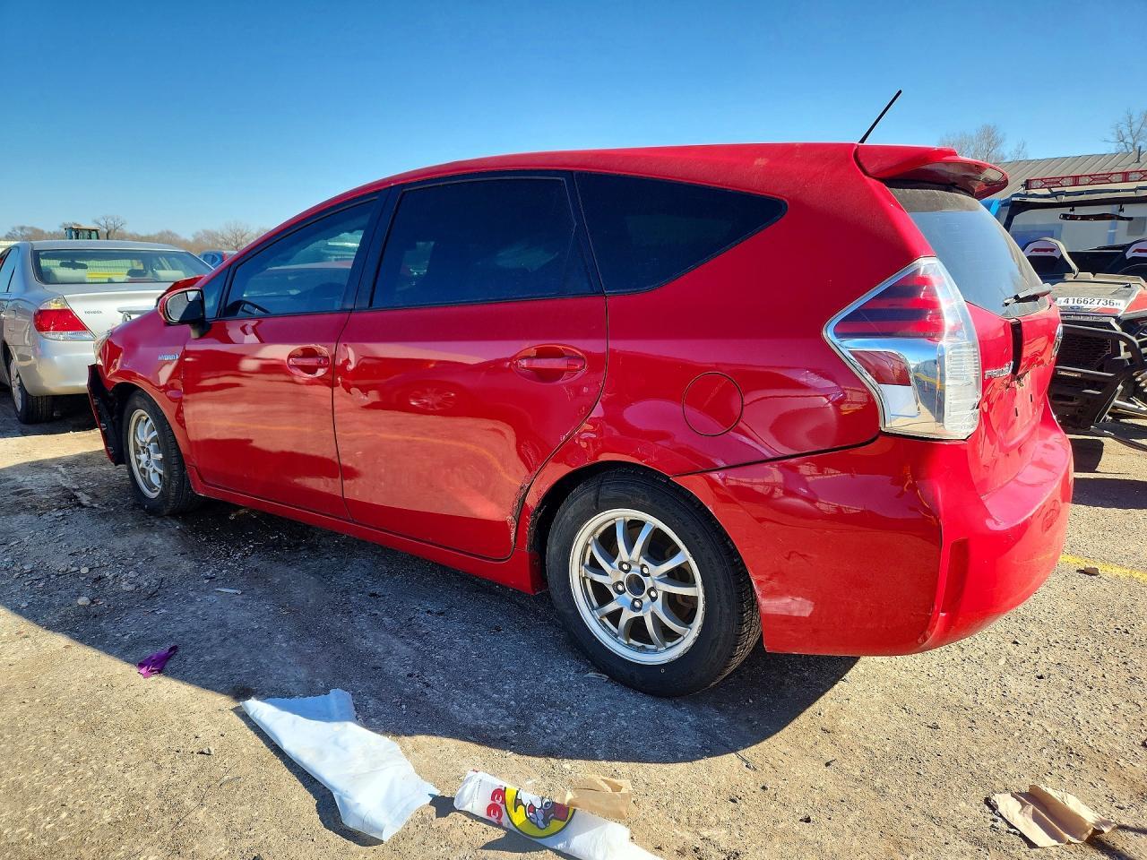 2015 Toyota Prius V Two - zdjęcie 2