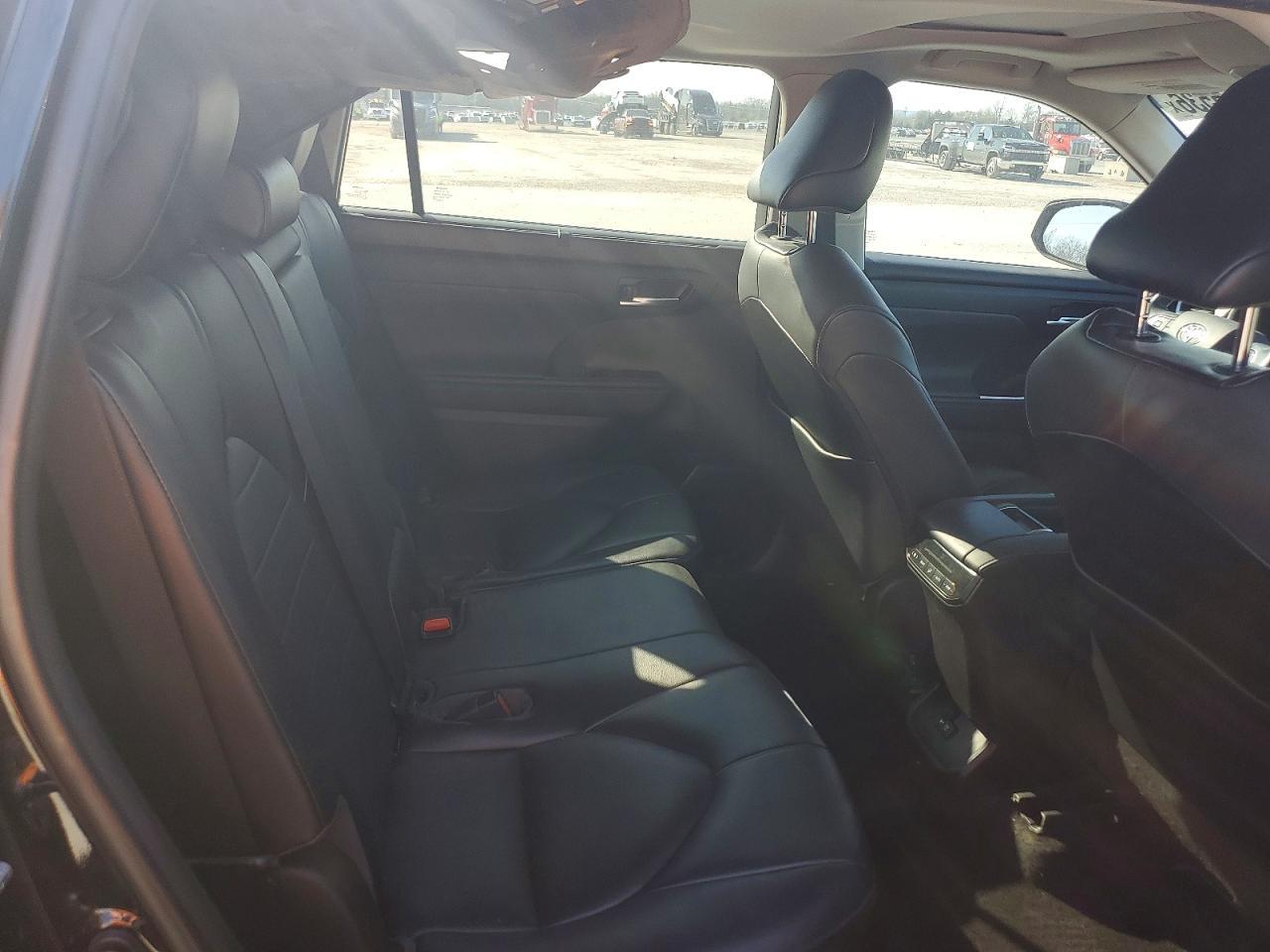 2021 Toyota Highlander Xle - zdjęcie 11