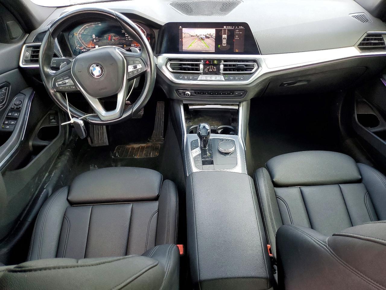 2021 BMW 330I - zdjęcie 8