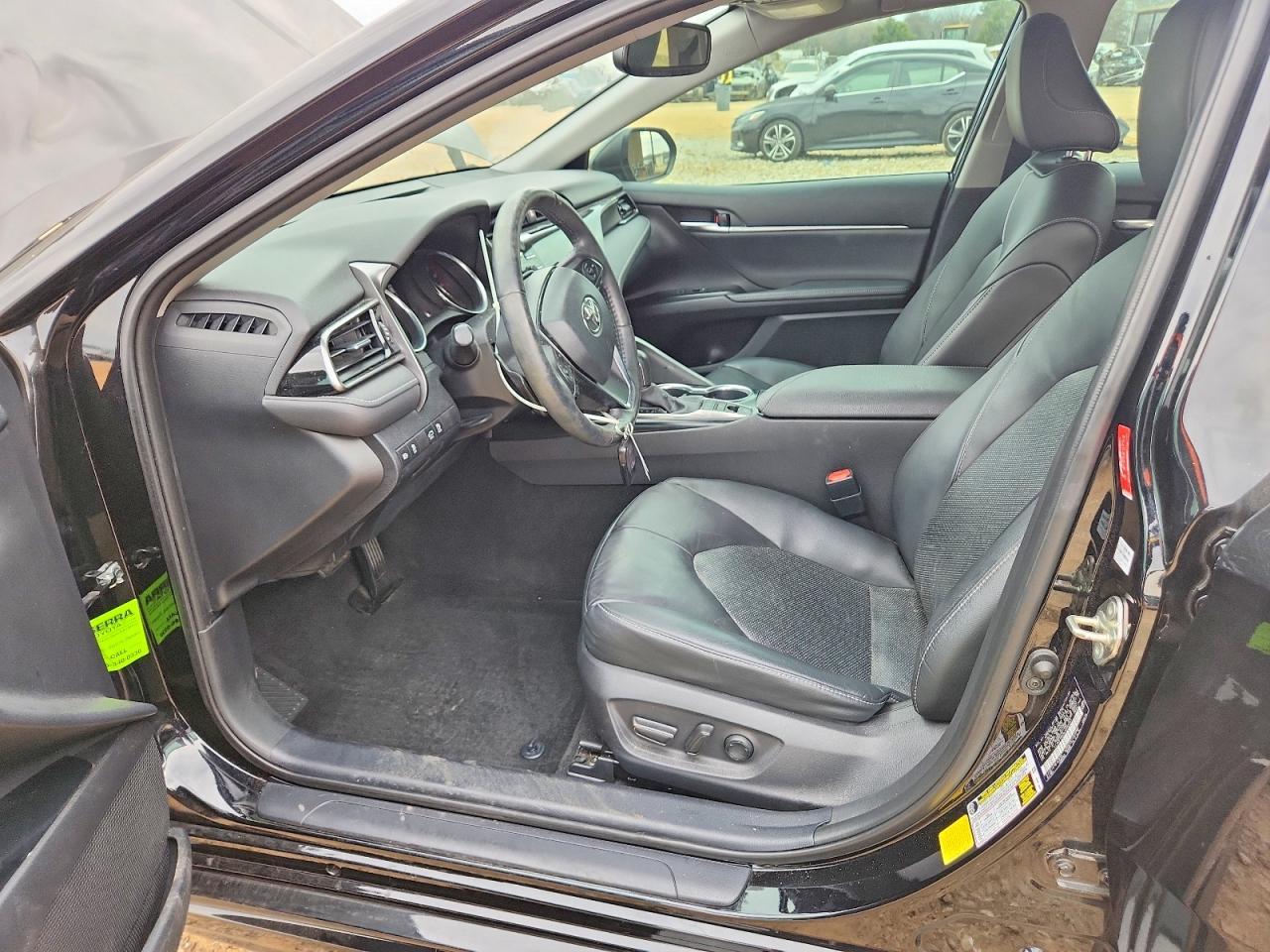 2020 Toyota Camry Xse - zdjęcie 7