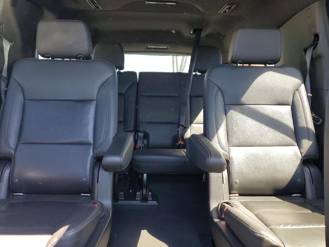 2022 Chev Suburban C - zdjęcie 10