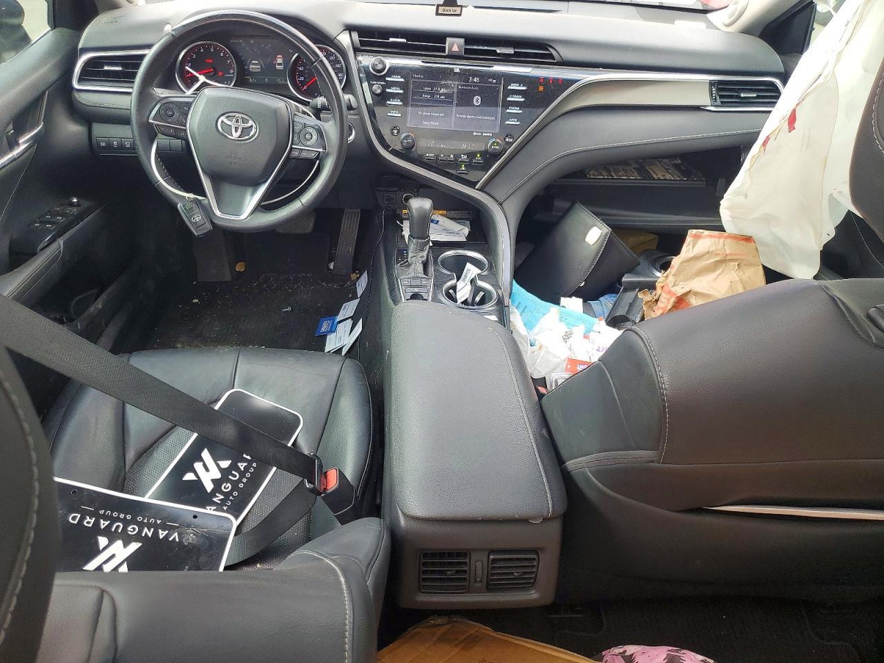 2018 Toyota Camry Xse - zdjęcie 8