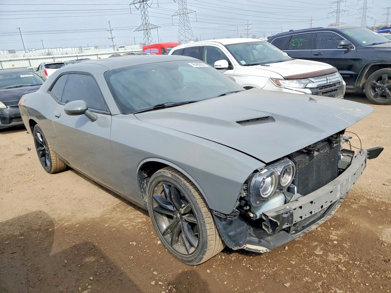 2017 Dodge Challenger Sxt - zdjęcie 4