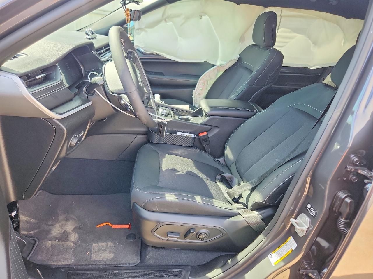 2025 Jeep Grand Cherokee Laredo - zdjęcie 7