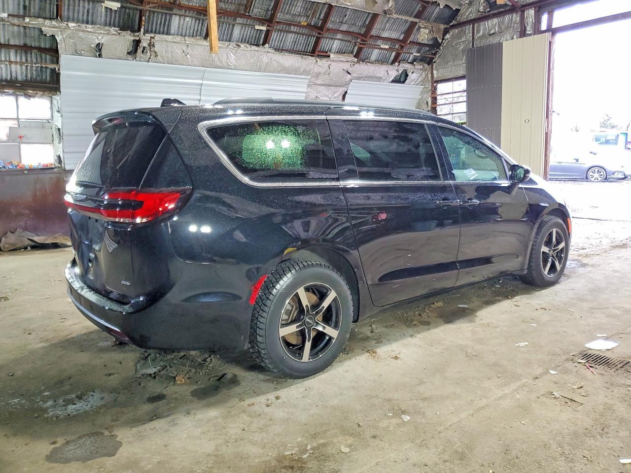2025 Chrysler Pacifica Select - zdjęcie 3