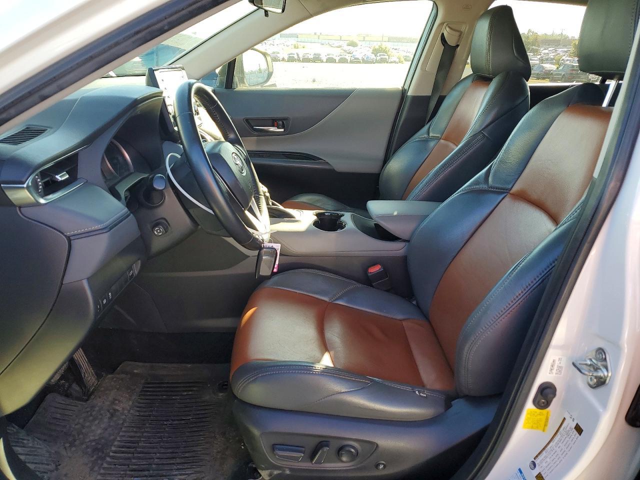 2022 Toyota Venza Le - zdjęcie 7