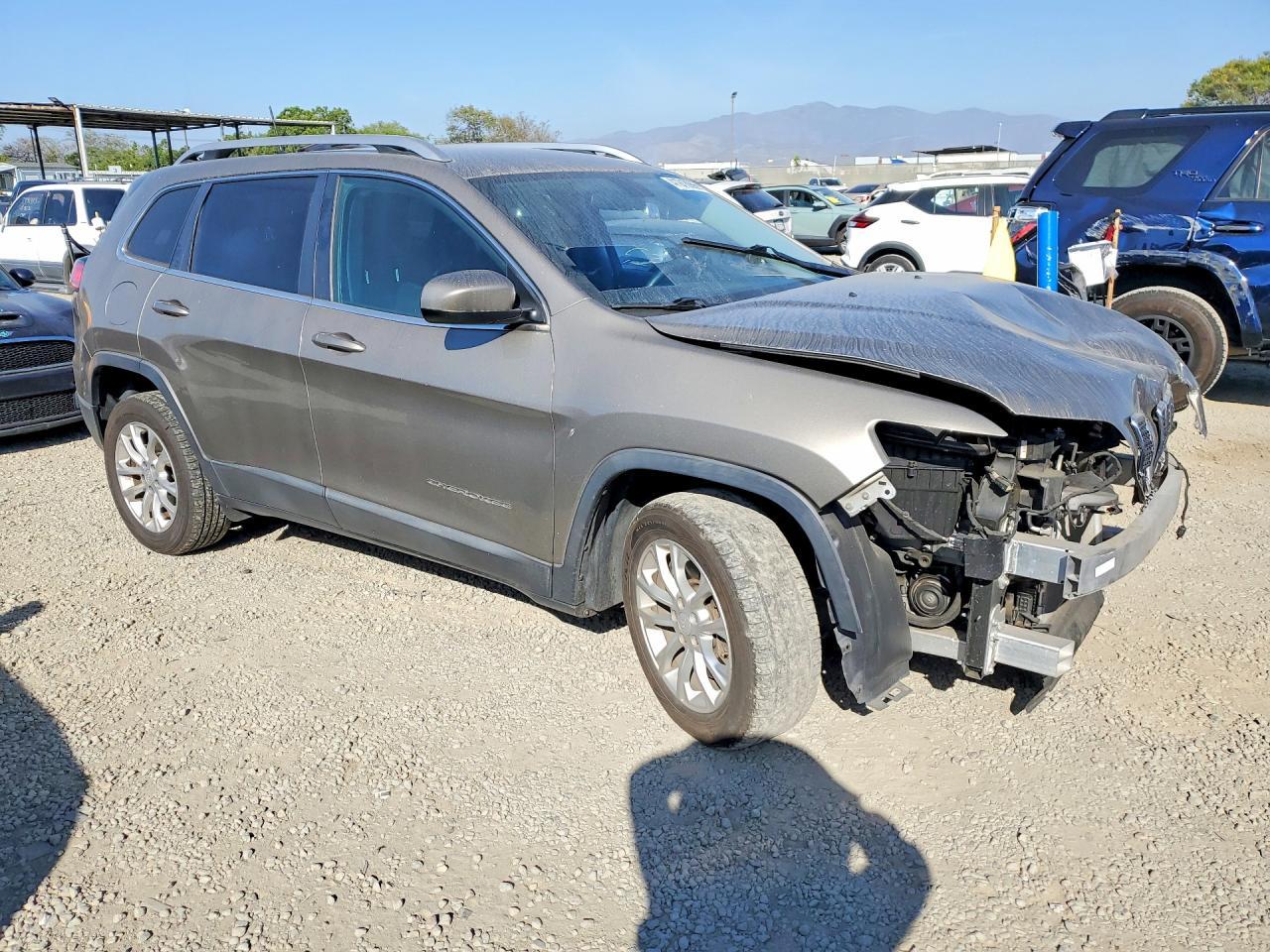 2019 Jeep Cherokee Latitude - zdjęcie 4