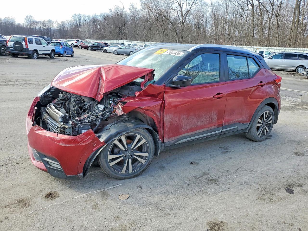 2020 Nissan Kicks Sr - zdjęcie główne