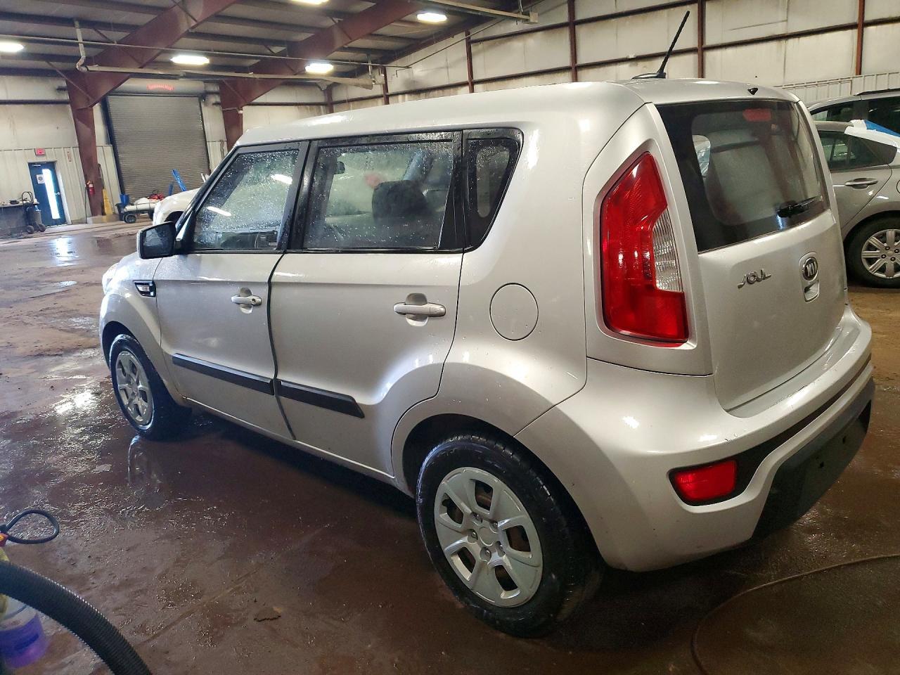 2013 Kia Soul Base - zdjęcie 2