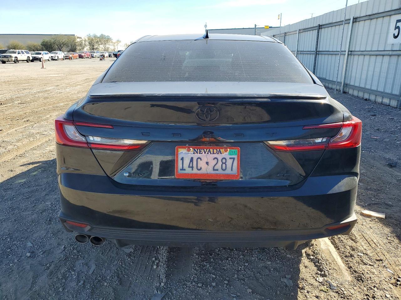 2026 Toyota Camry Xse - zdjęcie 6