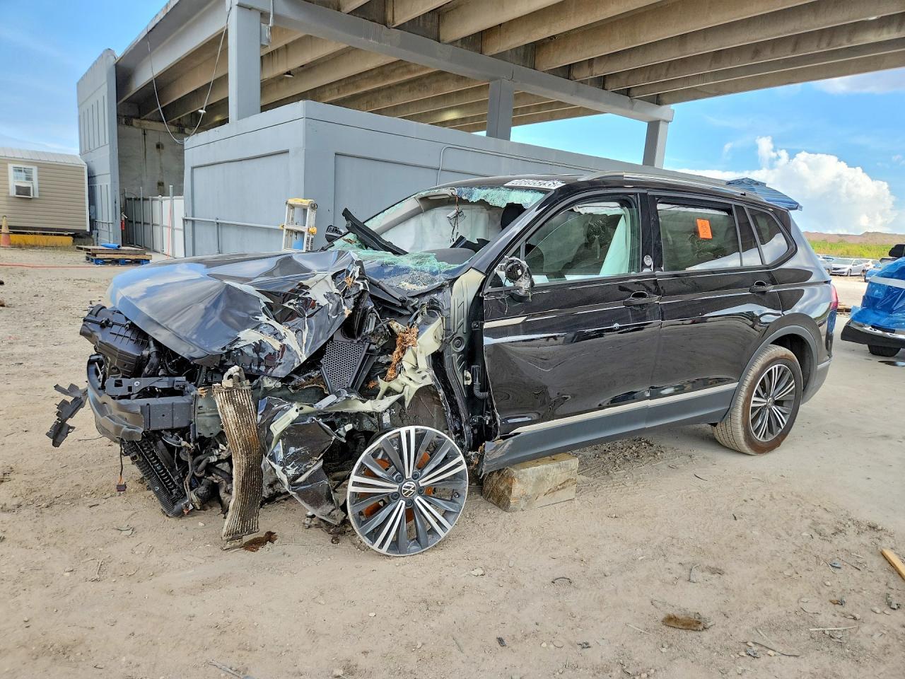 2024 Volkswagen Tiguan Wolfsburg - zdjęcie główne