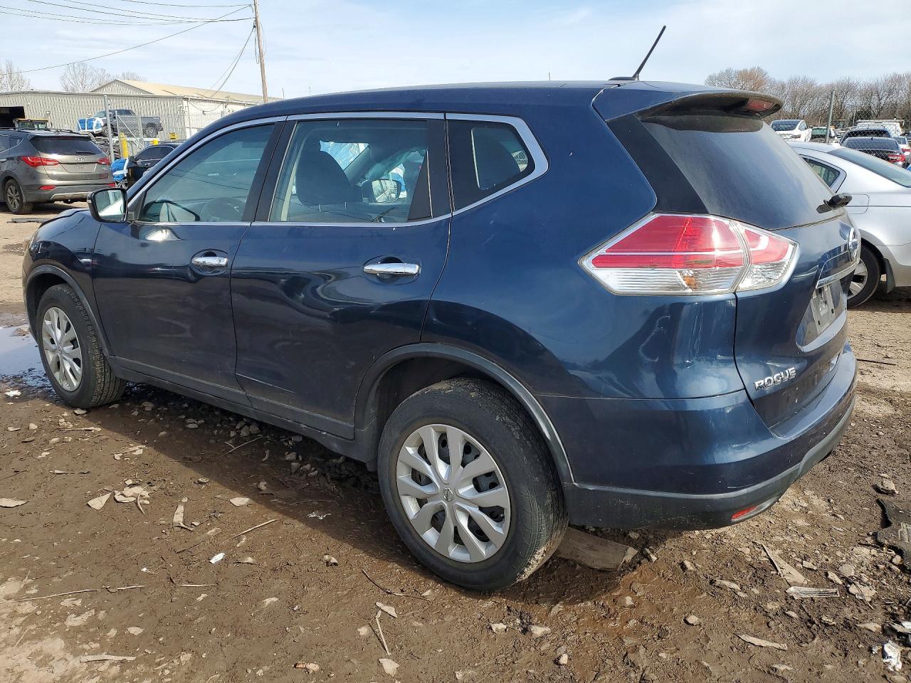 2015 Nissan Rogue S - zdjęcie 2