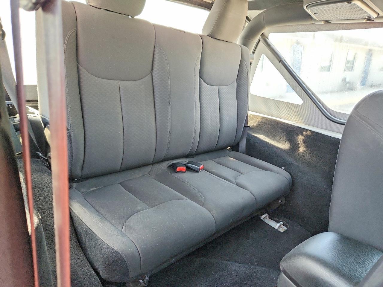 2016 Jeep Wrangler Sport - zdjęcie 10