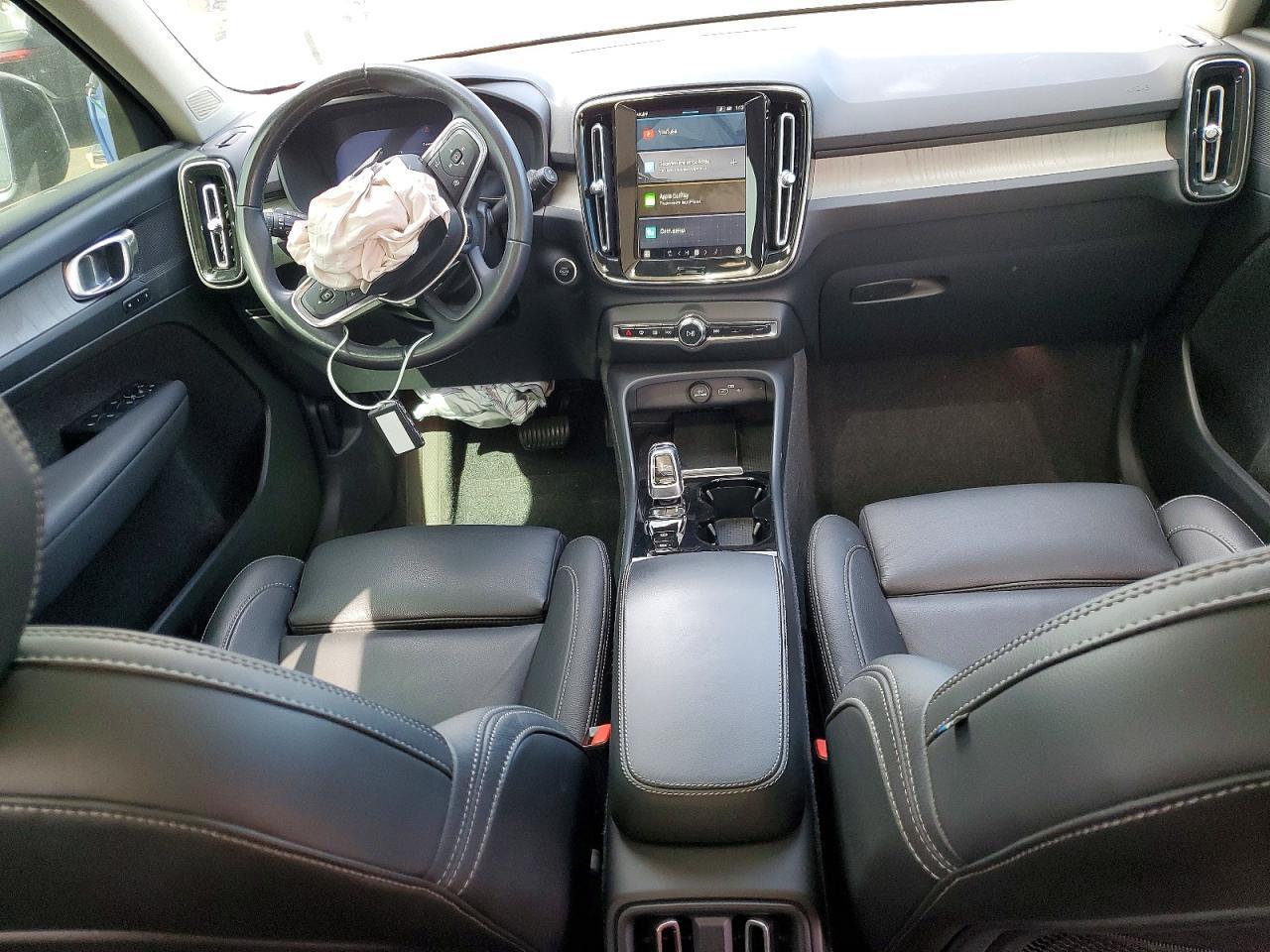 2024 Volvo Xc40 Plus - zdjęcie 8