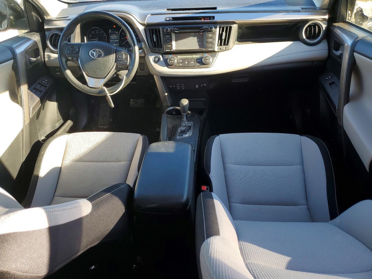 2018 Toyota Rav4 - zdjęcie 8