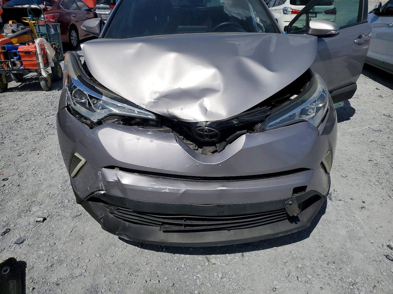 2018 Toyota C-Hr Xle - zdjęcie 12