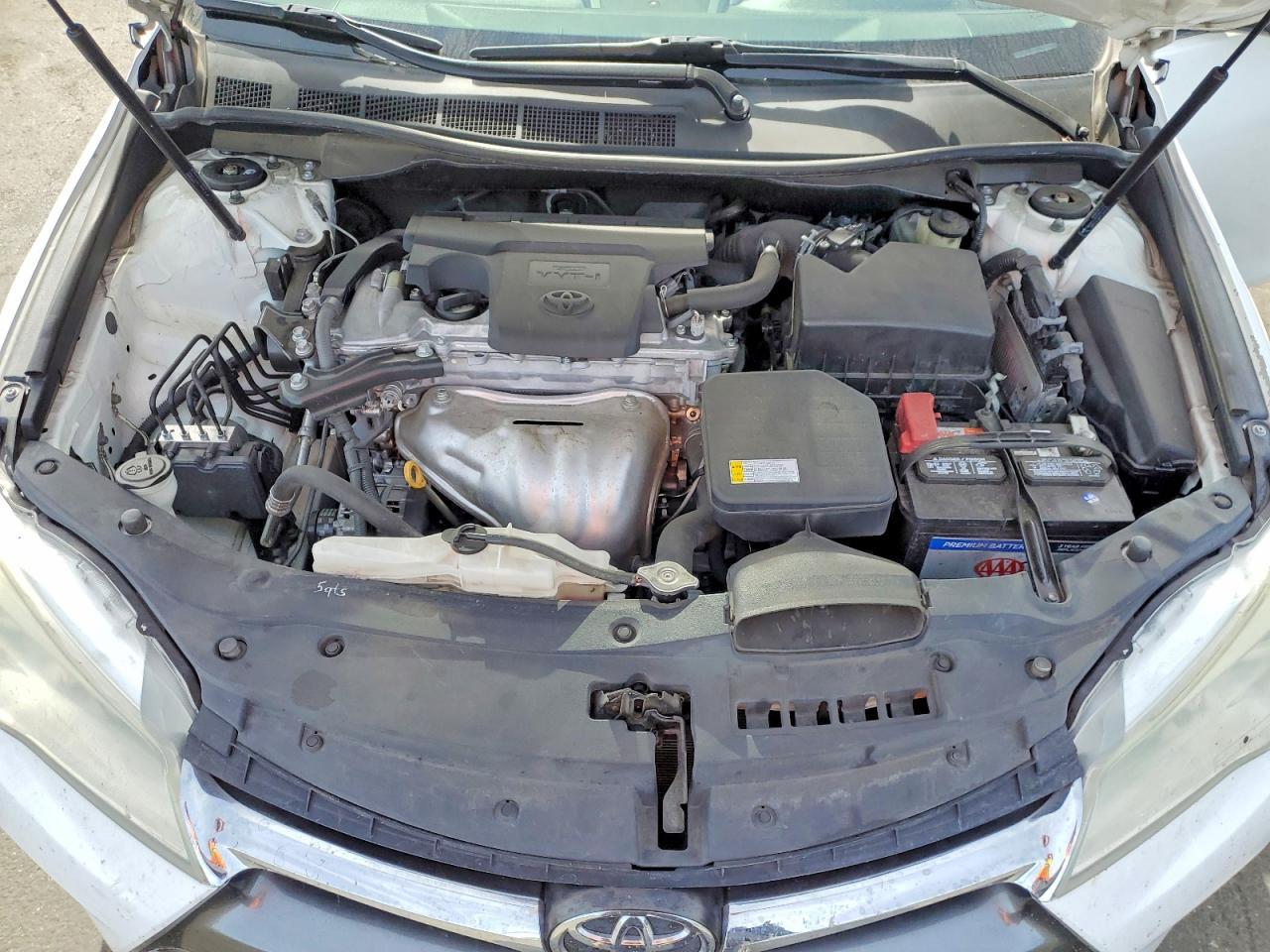 2016 Toyota Camry Le - zdjęcie 11