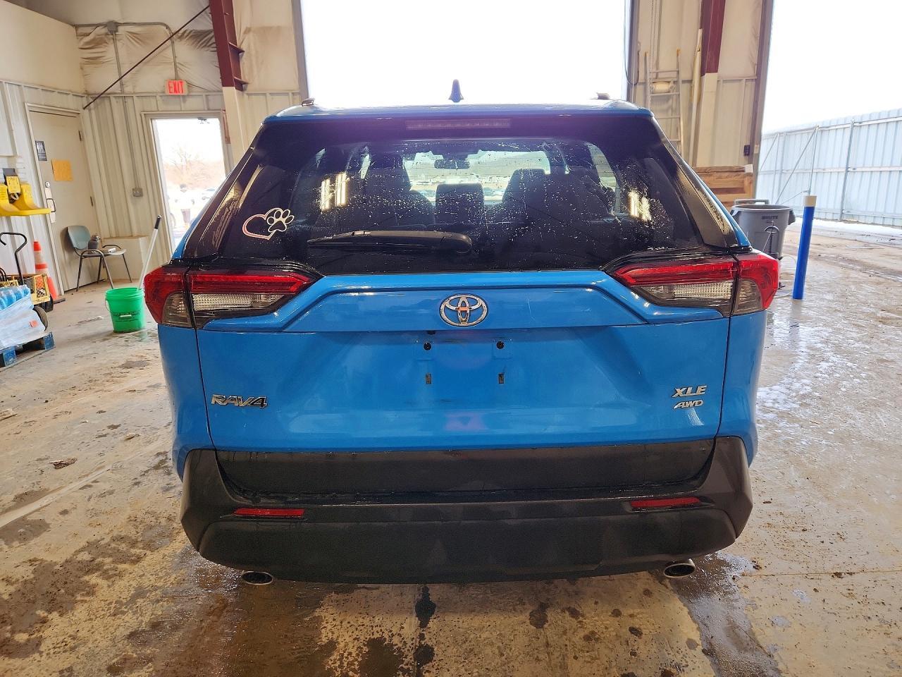 2021 Toyota Rav4 Xle - zdjęcie 6