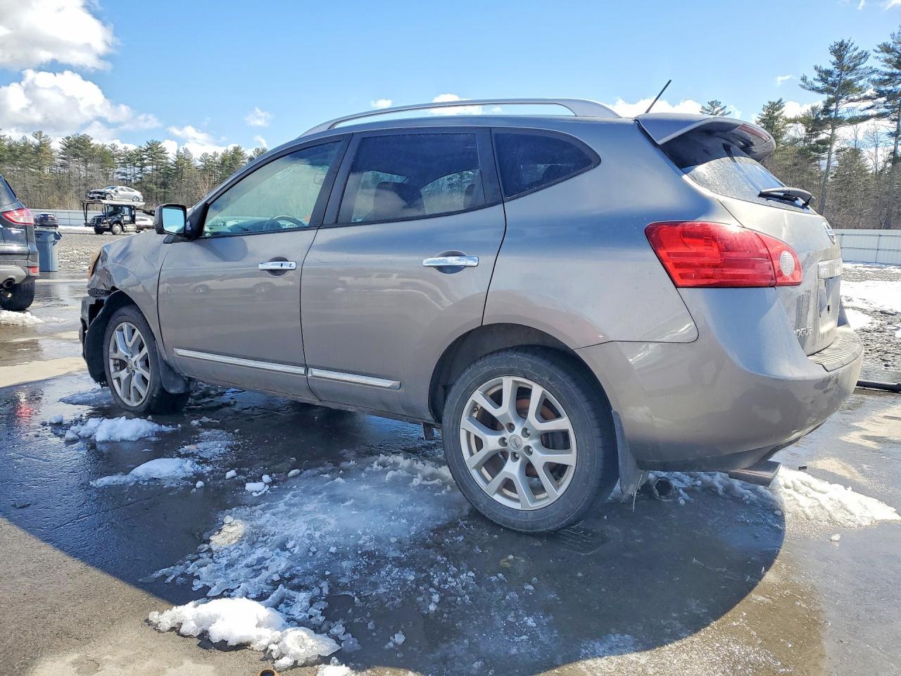 2013 Nissan Rogue S - zdjęcie 2
