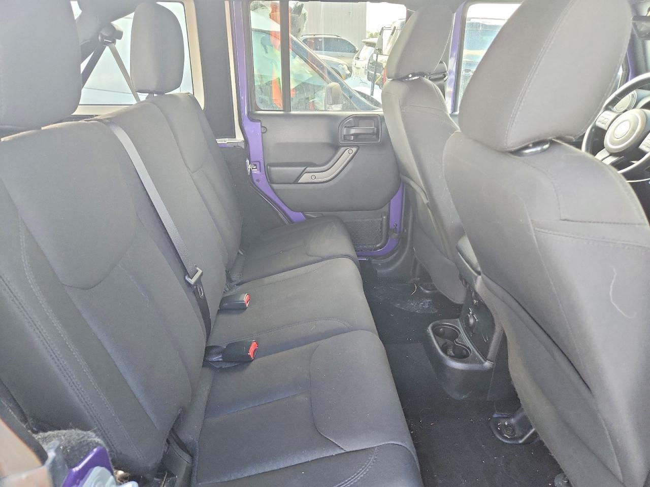 2017 Jeep Wrangler Unlimited Sport - zdjęcie 11