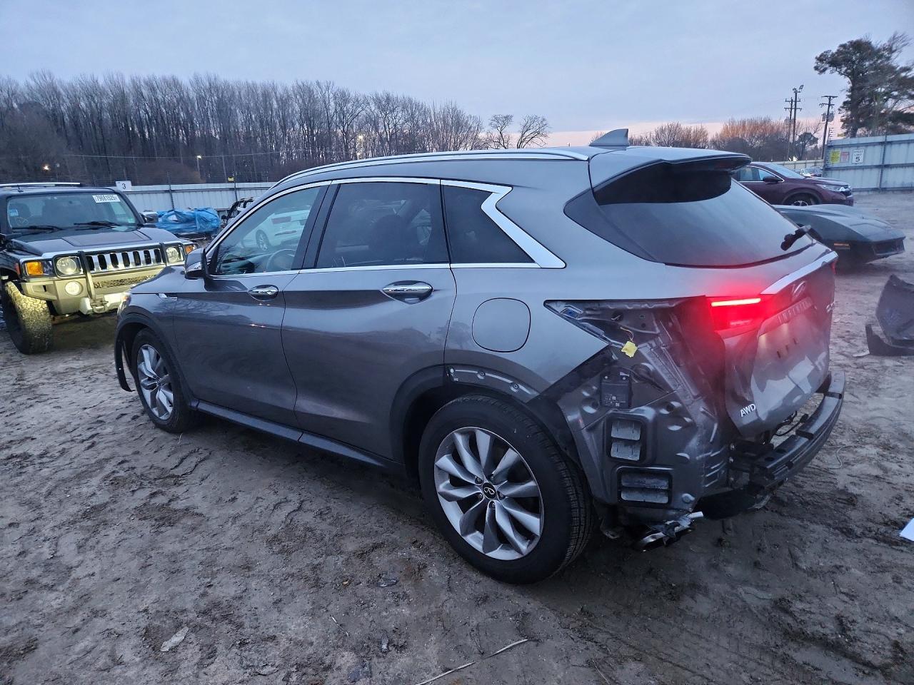 2021 Infiniti Qx50 Luxe - zdjęcie 2