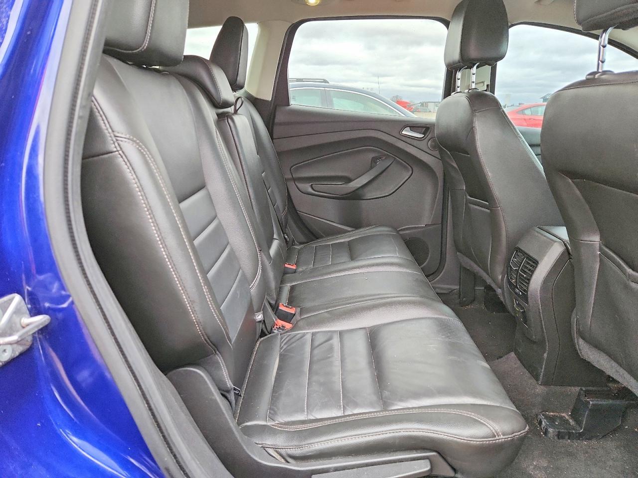 2015 Ford Escape Titanium - zdjęcie 10