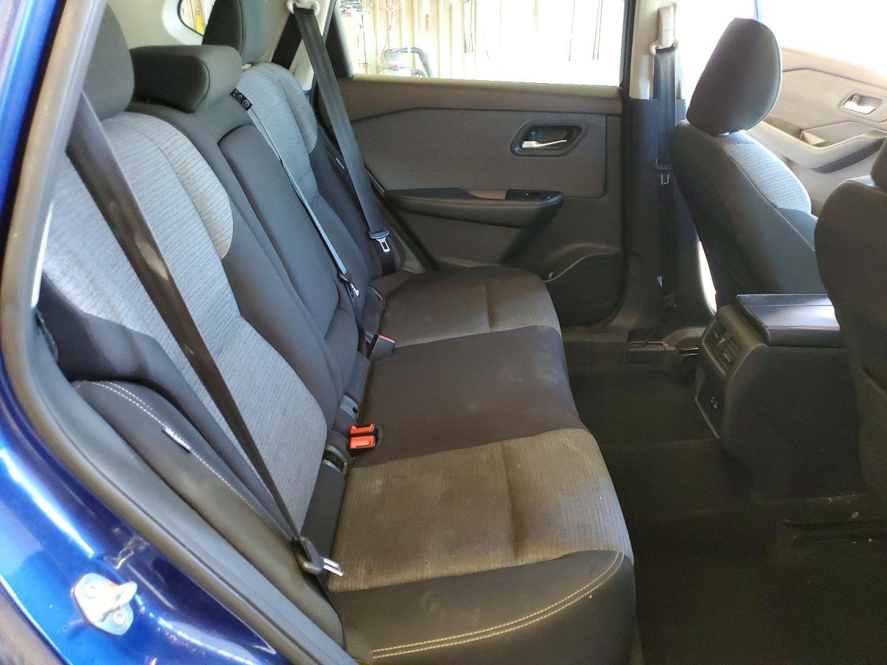 2022 Nissan Rogue Sv - zdjęcie 11