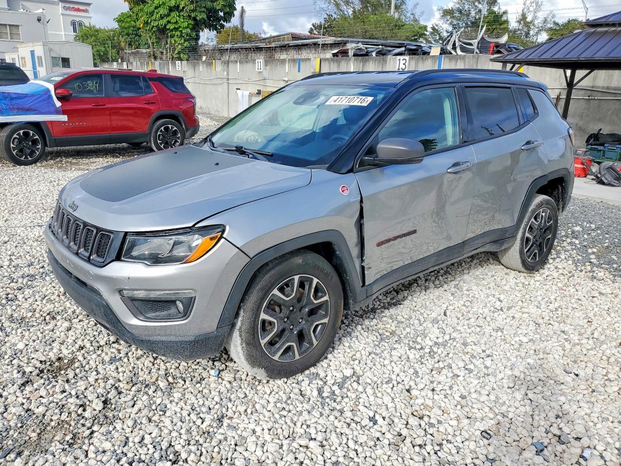 2021 Jeep Compass Trailhawk - zdjęcie główne