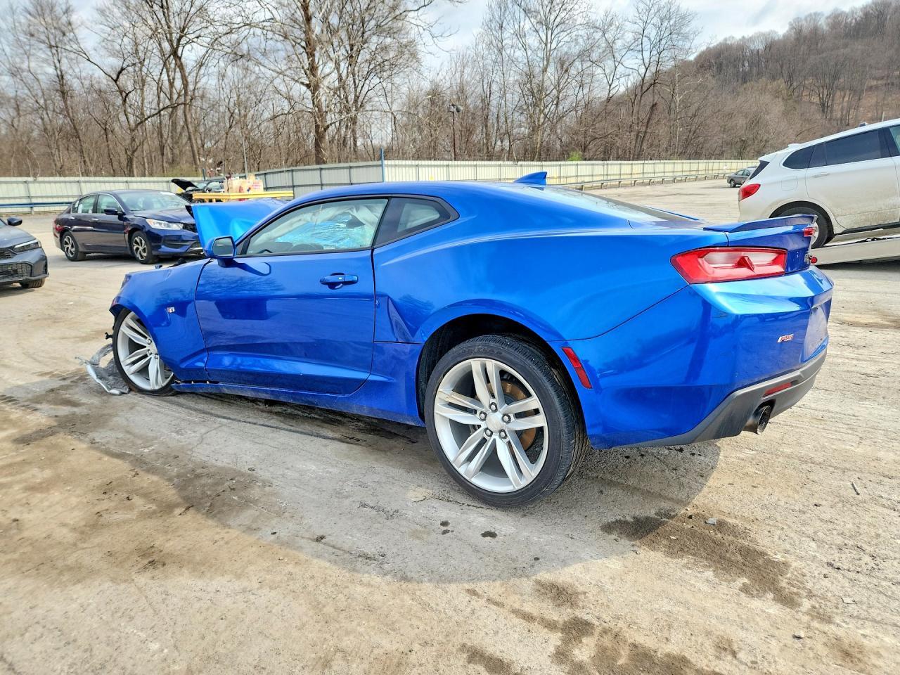 2017 Chevrolet Camaro Ls - zdjęcie 2